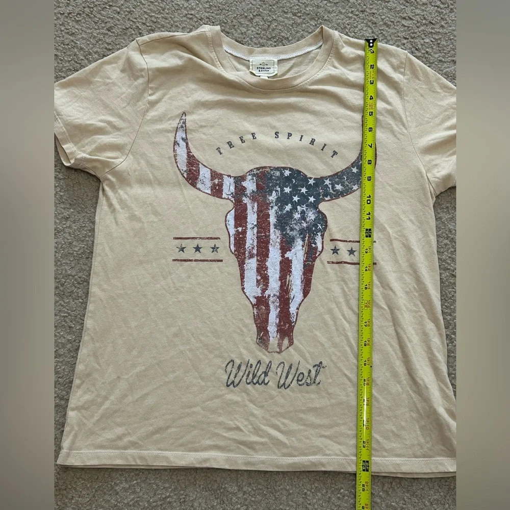 BKE Sterling & Stitch Women’s Medium Graphic T Shirt - Picture 6 of 7